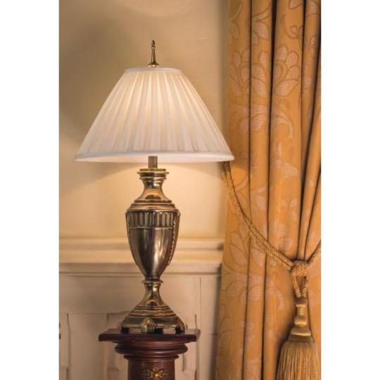 klasszikus arany asztali lampa rez elegans stilusu haloszoba komod vilagitas mediterran polgari elegans luxus nikkel lakberendezes lameridiana lampak budapest uzlet.jpg
